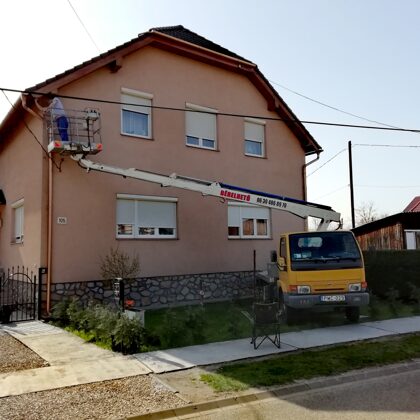 Emelőkosaras autó Kapuvár