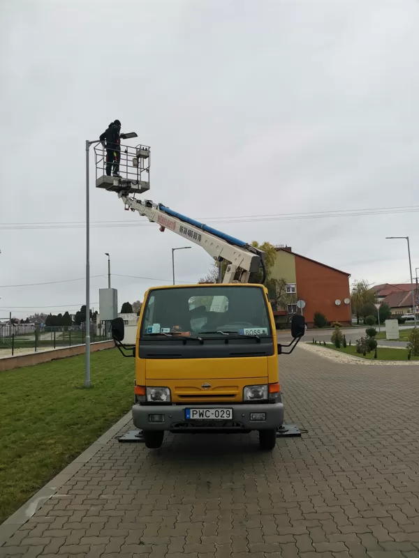 Emelőkosár Csorna