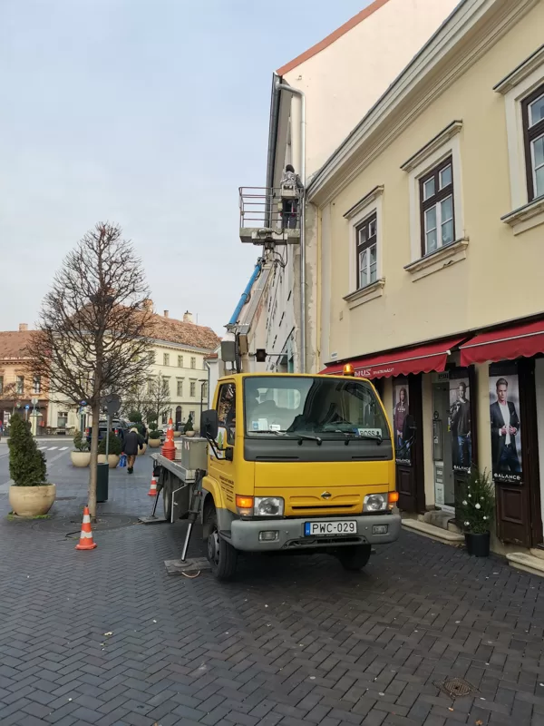 Emelőkosár Sopronban